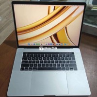 MacBook Pro 2017 15" i7/16/512GB - Zin Đẹp 99%
