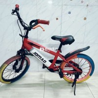 Xe đạp trẻ em 16 inch JOMAD Xe chạy tốt, mua về chỉ việc chạy  