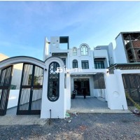 NHÀ MẶT TIỀN NGUYỄN THỊ CHANH THUẬN TIỆN KINH DOANH