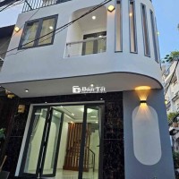 Nhà mới căn góc ngang lớn sát chợ Trần Văn Quang TB