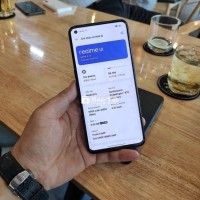 Realme GT Neo 2 - Giá rẻ, máy nứt lưng