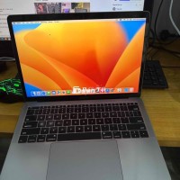 Macbook Pro 2017 i5/8/128gb