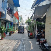 Bán nhà 2 tầng, đường 6 mét thông, diện tích : 4 × 13 .giá 4 tỷ 450 tl