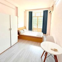 Cho Thuê Căn Hộ Studio Ban Công Ngay Mặt Tiền Đường - Sát Cầu Bông