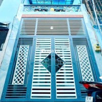 BÁN NHÀ MÃ LÒ ĐÚC 2,5 TẦNG, SÂN THƯỢNG RỘNG