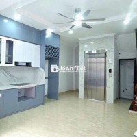 Nhà Hoàng Quốc Việt, Thang máy, Ngõ thông, Gần ô tô tránh - Chỉ 7.95 tỷ