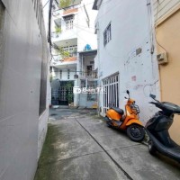 NHÀ MỚI ĐẸP Ở NGAY 2 TẦNG HẺM Ô TÔ GIÁ 3,3TỶ