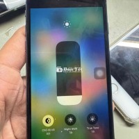 Ít xài cần bán iphone 8 QT