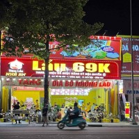 Cần nữ thu ngân