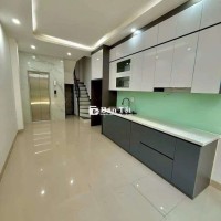 Nhà Đội Cấn, ngõ thông, gần ôtô xây mới 6T thang máy 39m nhỉnh 7tỷ.