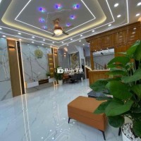 Bán Nhà Mặt Tiền Q12 - Giá Sốc!