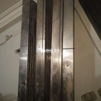Cửa xếp inox có 2bộ cần thanh lý.