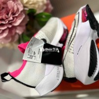 nike air zoom tempo next% sz 37,5