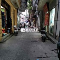 Bán nhà Đội Cấn, sổ vuông đẹp nở hậu