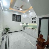 BÁN NHÀ ĐẲNG CẤP PHỐ KHÂM THIÊN – 33m² x 4 TẦNG x3 NGỦ– BA GÁC ĐỖ CỬA