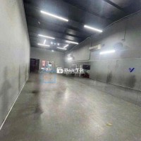 NHÀ NGUYÊN CĂN TRỐNG SUỐT ĐƯỜNG TRỊNH ĐÌNH THẢO