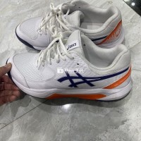 Giày thể thao size 41.5, mới mua, chỉ sử dụng 2 lần, cần bán lại