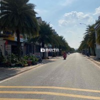 Nhà mặt tiền trục chính ( 5 x 20m ) 4pn KDC Centana Điền Phúc Thành