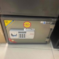 Két sắt HS -37E 3tr8 thanh lý nhanh 1650k