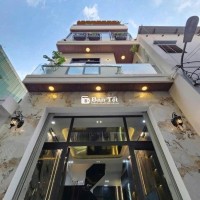 Cho thuê nhà nguyên căn 4 tầng 3 phòng ngủ đường Lê Duẩn
