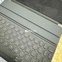 Bàn phím iPad Smart Keyboard Folio