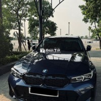 BMW 3 Series 2023 320i Sport Line - 16000 km