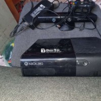 Máy chơi game xịn sò XBOX360 đầy đủ