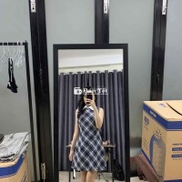 váy chữ A kẻ ca rô, size M, mới nguyên tag