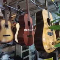 Sale nhanh đàn ghi ta Nhật Bản