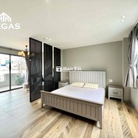 CHO THUÊ CĂN HỘ BANCONG LỚN 68m2 NGAY HỒ HẢO HỚN - QUẬN 1