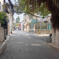 Nhà Nguyễn Duy Trinh, DTSD 80m2, xe hơi  vào nhà,với mặt tiền gần 6m,