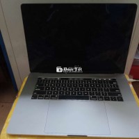 Macbook Pro 2018 15in 
Model A1990 EMC 3215 bể