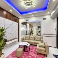 NHÀ ĐẸP 38M TRẦN QUANG DIỆU, 5 TẦNG THANG MÁY, FULL NỘI THẤT, GẦN PHỐ