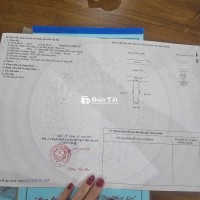 cần bán căn nhà d1 kdc vietsing trục đuong chính của kdc