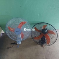 Combo 2 cay quạt treo tường mới keng