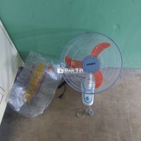 Quạt treo tường senko mới keng