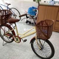Cần bán xe đạp trẻ em đang đi