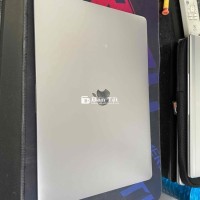 Macbook pro 15 2017 i7/16g/512g/r560 4g pin 3h