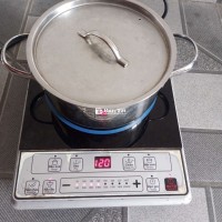 Bếp từ MIDEA