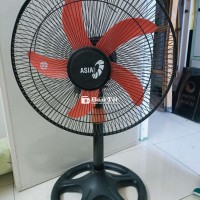 Quạt đứng Asia còn xài tốt chạy mạnh êm