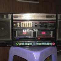 Cần bán máy cassette Hitachi nguyên bản, đẹp, hiệu suất cao