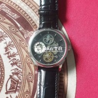 Stuhling Cần bán đồng hồ cơ automatic chính hãng