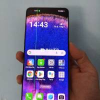 Cần bán dt oppo Find x5 pro bị sọc màn như video