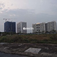 Cần bán gấp lô vip phân khu v6 fpt - trục đường song song nam kì