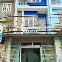 Bán nhà giá rẻ xây ở mặt tiền nhựa Bách hoá xanh gần chợ Hóc Môn