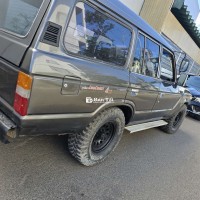 Toyota Land Cruiser 1988 - Xe Địa Hình Cổ Điển Bền Bỉ  