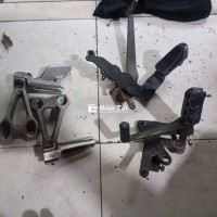 Bán 2 cập gác chân winner V1 trước sau