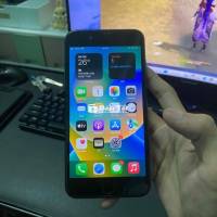 Chào các bạn, tôi đang có iPhone 8 Plus cần bán. Nếu ai có nhu cầu mua, vui lòng liên hệ qua Chợ Tốt nhé. Đây là dòng điện thoại chất lượng, đảm bảo uy tín và giá cả phải chăng. Hãy nhanh tay liên hệ để sở hữu sản phẩm này!