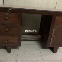 Bàn gỗ gõ xưa 80cm x1m2cm còn rất đẹp.