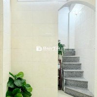 Cho thuê nhà phố Đội Cấn, Ba Đình, Hà Nội